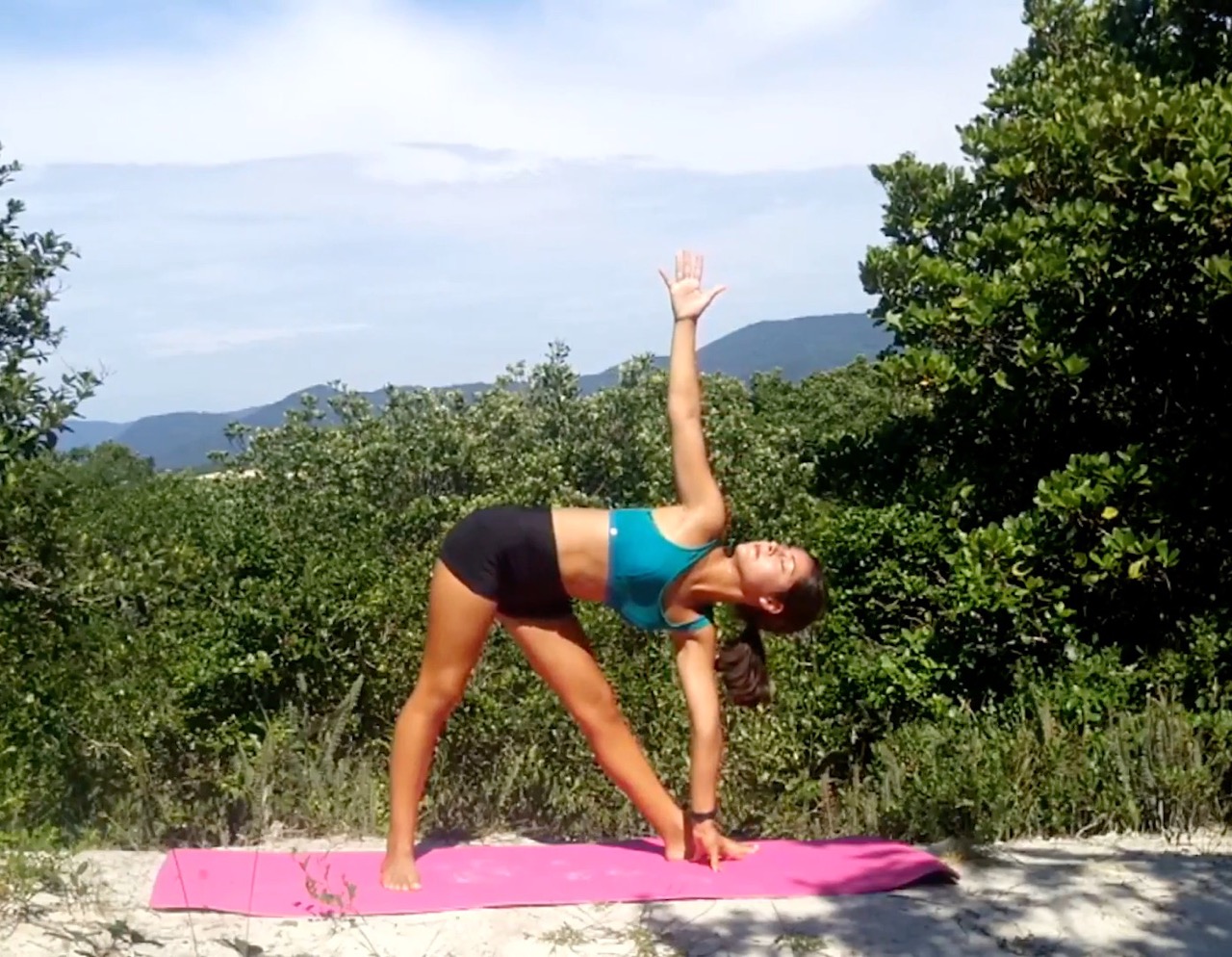 Yoga Coloca Mulher E Homem Do Aquecimento Da Ginástica Exercícios